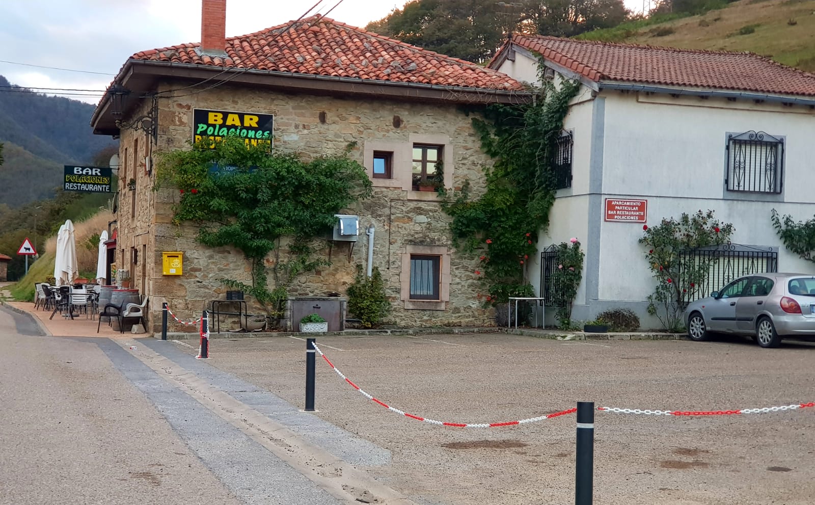 aparcamiento restaurante polaciones